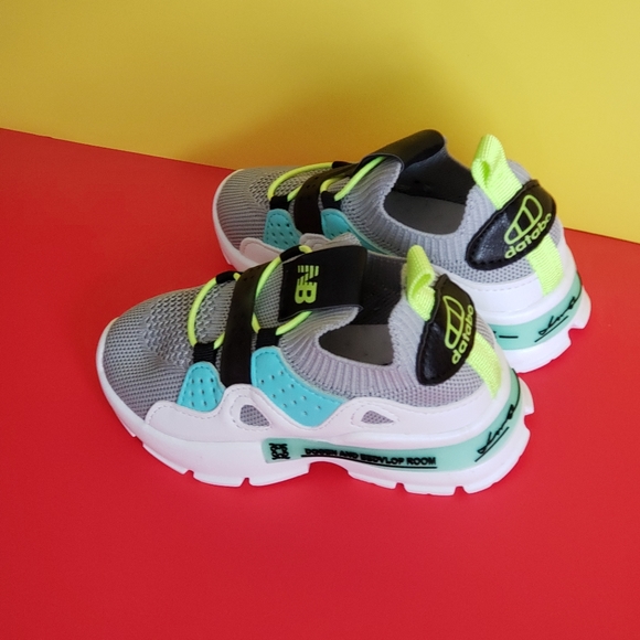 Kids sneakers - Picture 6 of 16